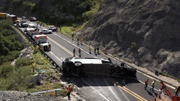 Identificaron a los nueve venezolanos heridos en un choque en México