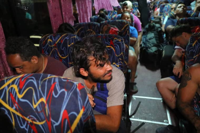 1.300 migrantes fueron trasladados de Honduras a la frontera con Guatemala: la mayoría son venezolanos
