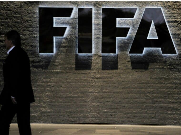 La FIFA suspendió con carácter provisional a Rubiales: los detalles
