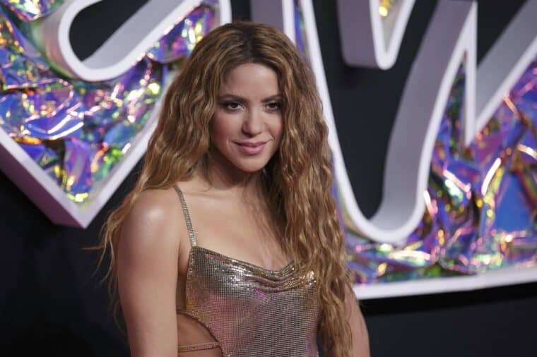 Shakira y Taylor Swift protagonizaron la noche de los MTV VMAs 