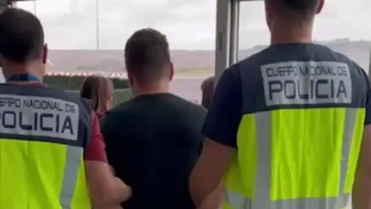 Policía de España desarticuló una red de tráfico de migrantes que simulaba viajes turísticos desde Colombia