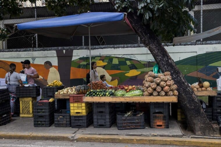 Venezuela busca recuperarse tras la caída económica del primer semestre del año