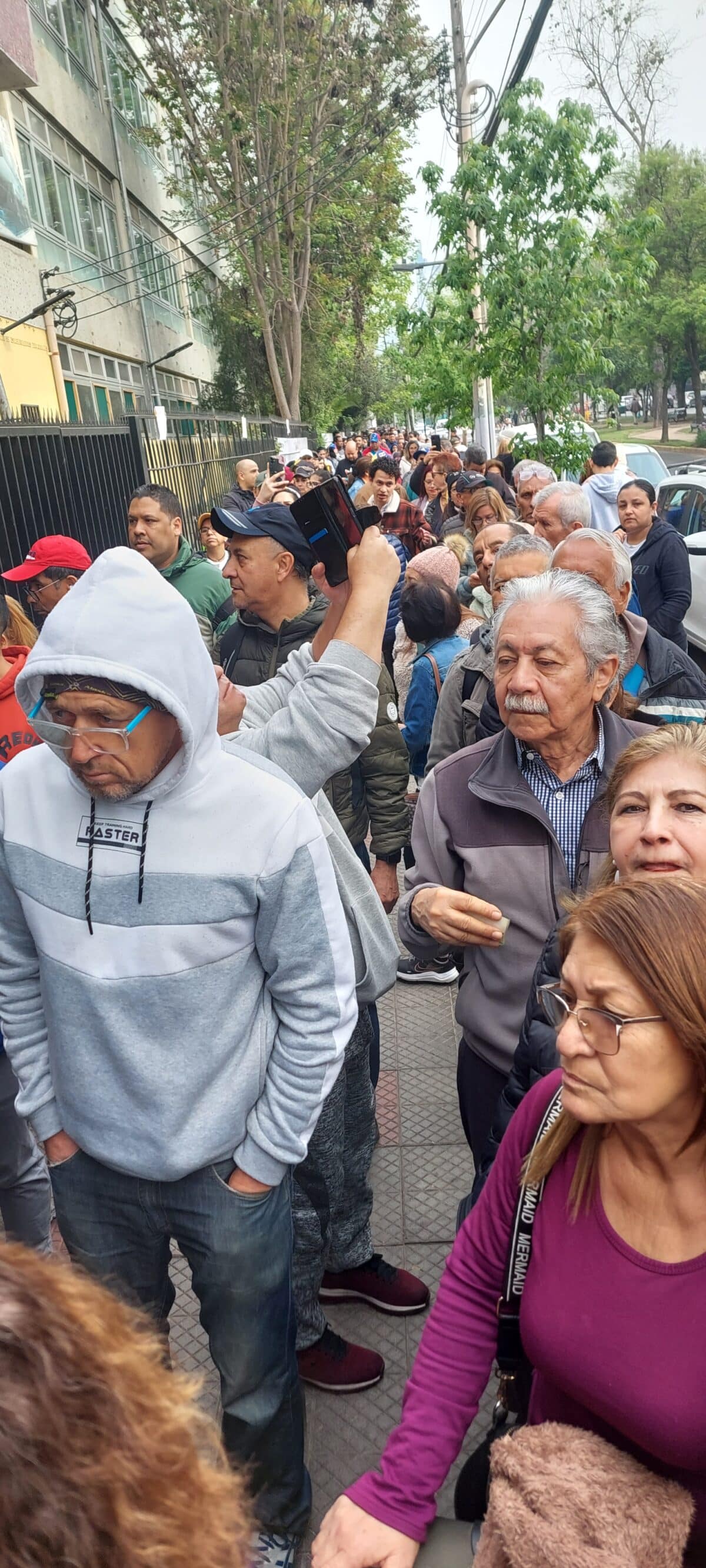 Los venezolanos en Chile reavivaron su esperanza de cambio con la primaria electoral 