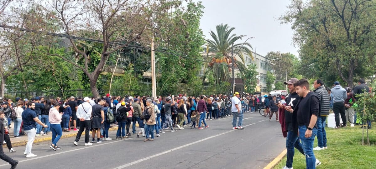 Primaria 2023: en Chile se registran largas filas de venezolanos para votar