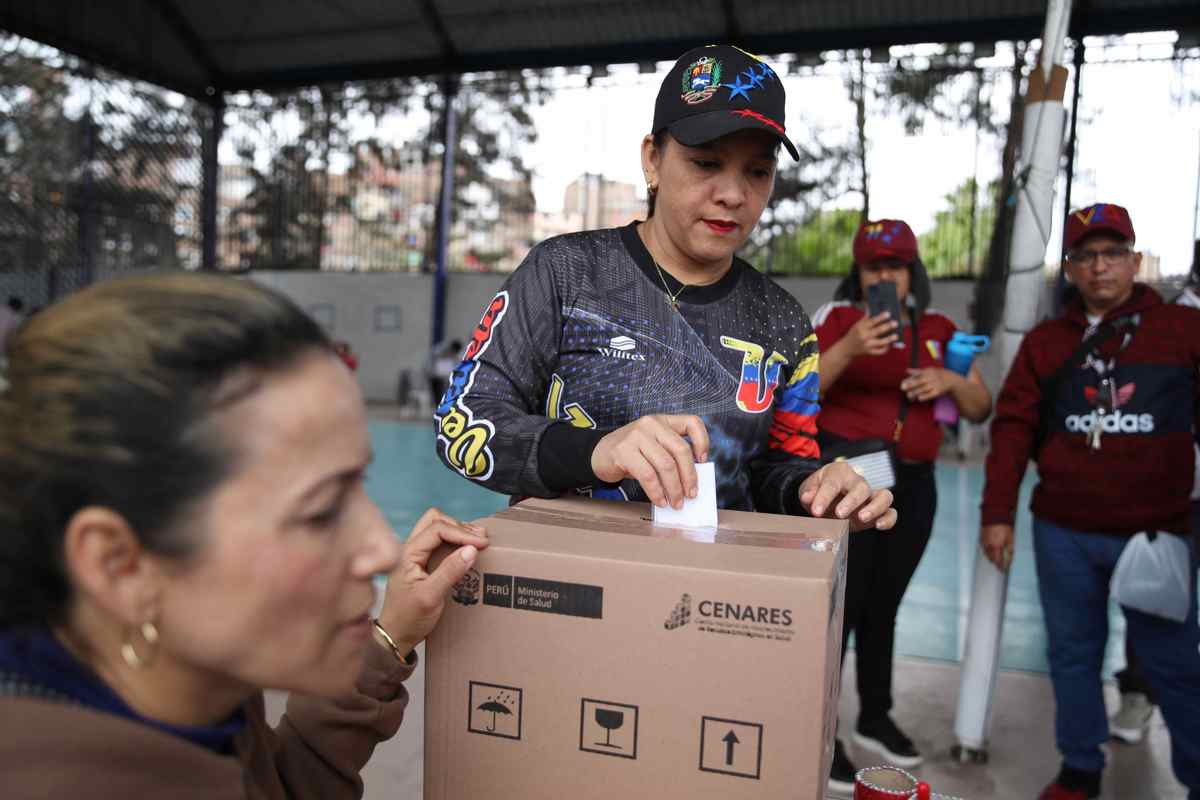 Primaria 2023: venezolanos en Perú acuden a las urnas para votar