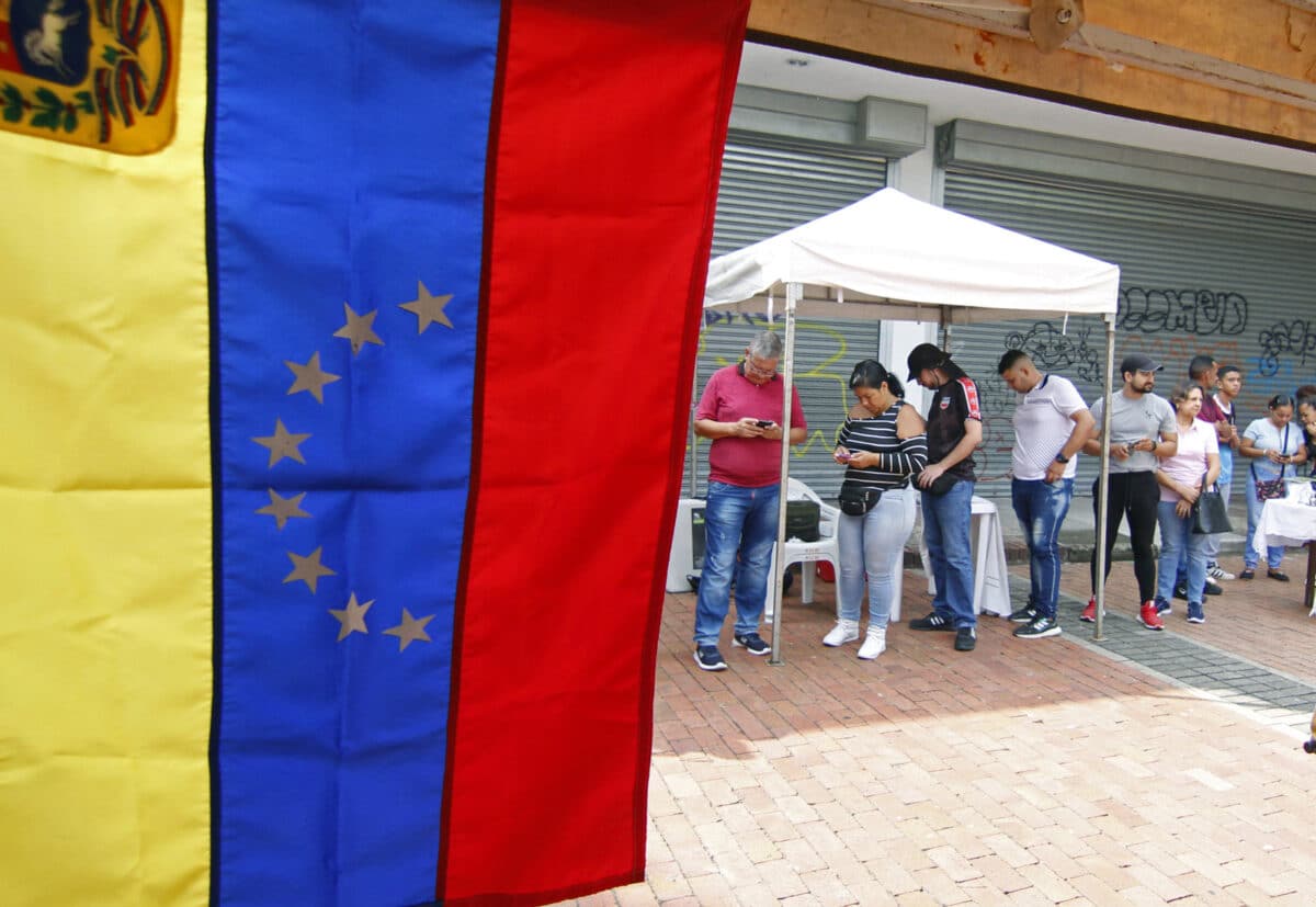 Primaria 2023: venezolanos acudieron masivamente a los centros de votación en Colombia 