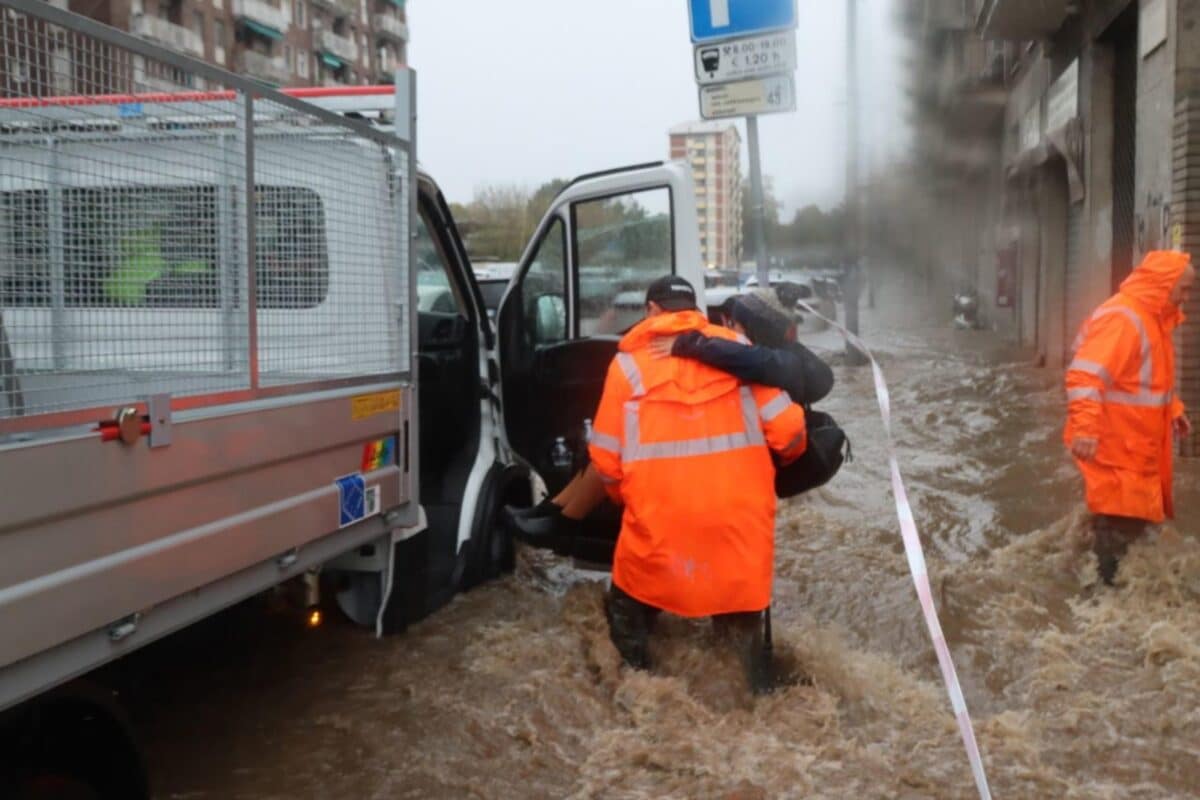 Declararon estado de alerta roja en Milán por desbordamiento de río Seveso