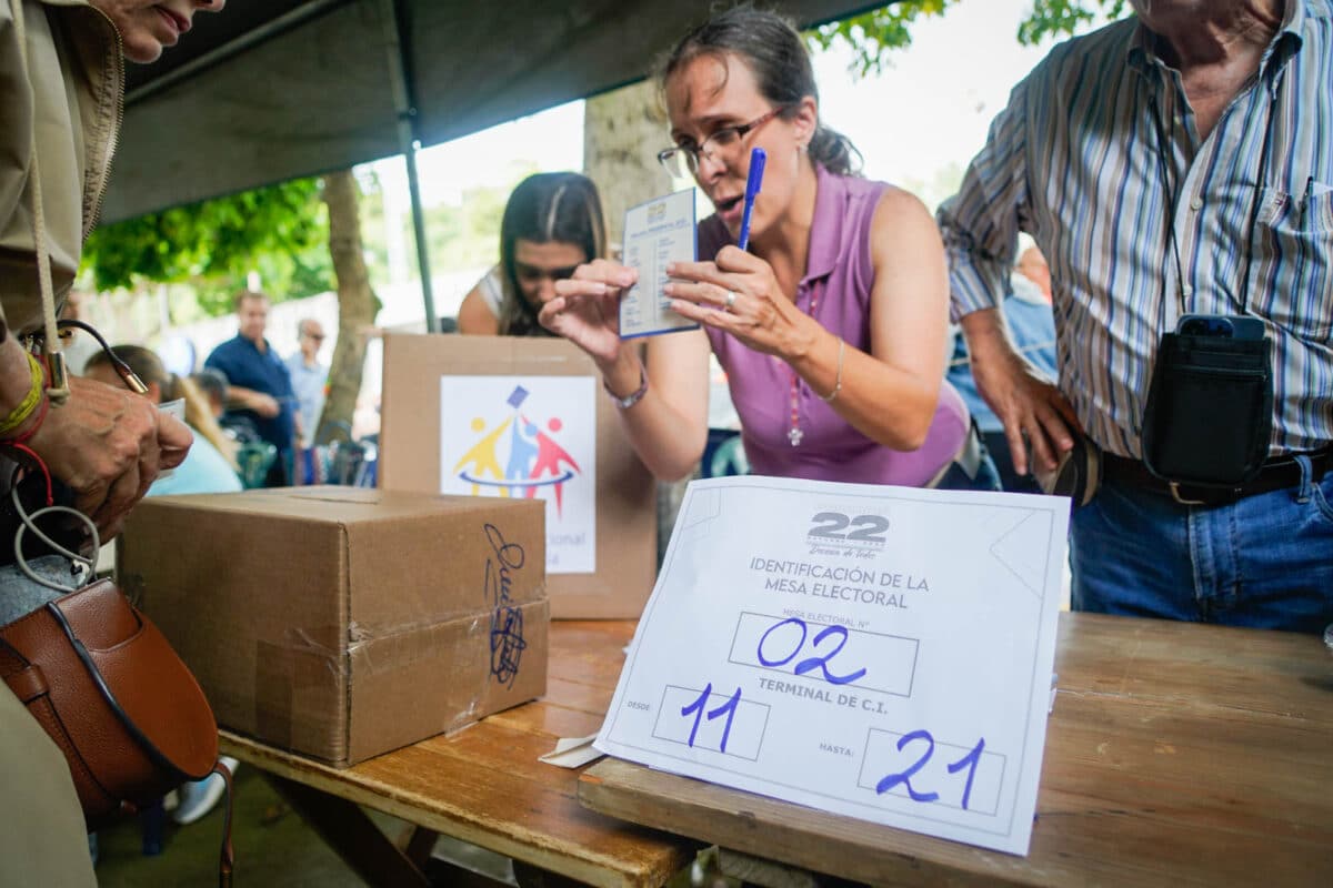 Voting center in the Urb. San Luis de El Cafetal Primary Elections 2023