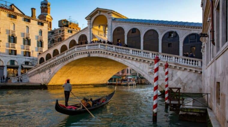 Quién pagará (y cómo) los 5 euros para entrar a Venecia, la primera ciudad del mundo que cobrará a los turistas