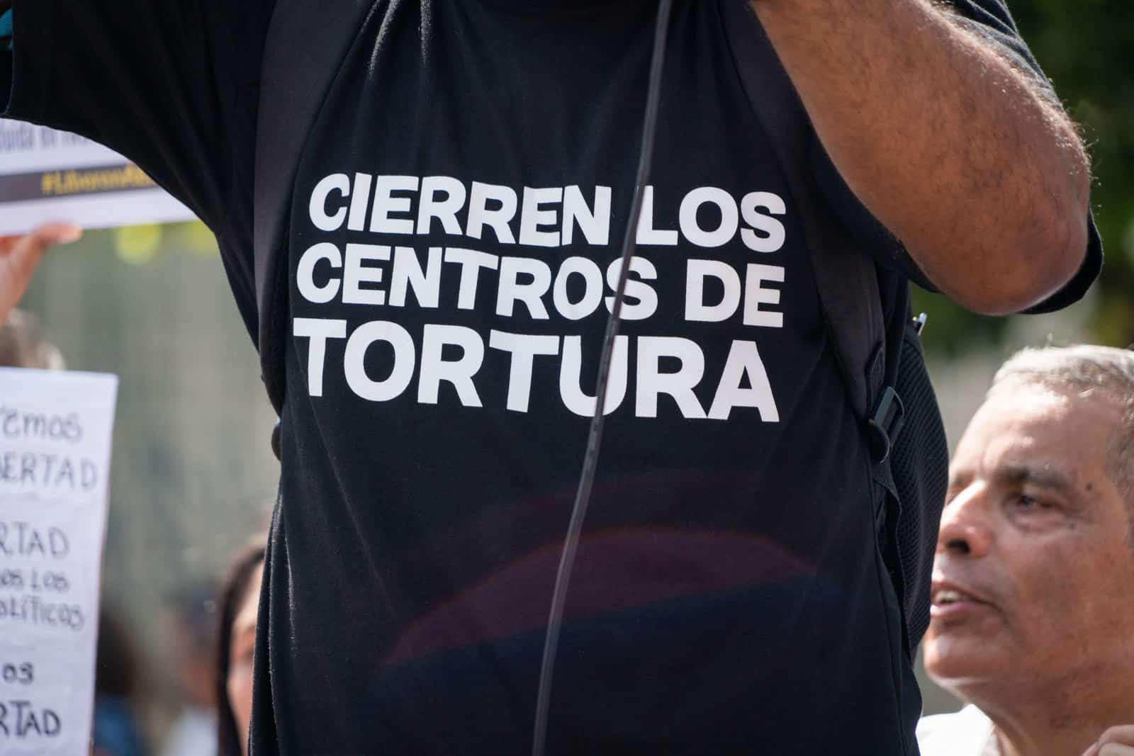 Protesta, Plaza Brión de Chacaito, ONG Voces de la Memoria, cierre de los centros de tortura en Venezuela, El Diario, Jose Daniel Ramos