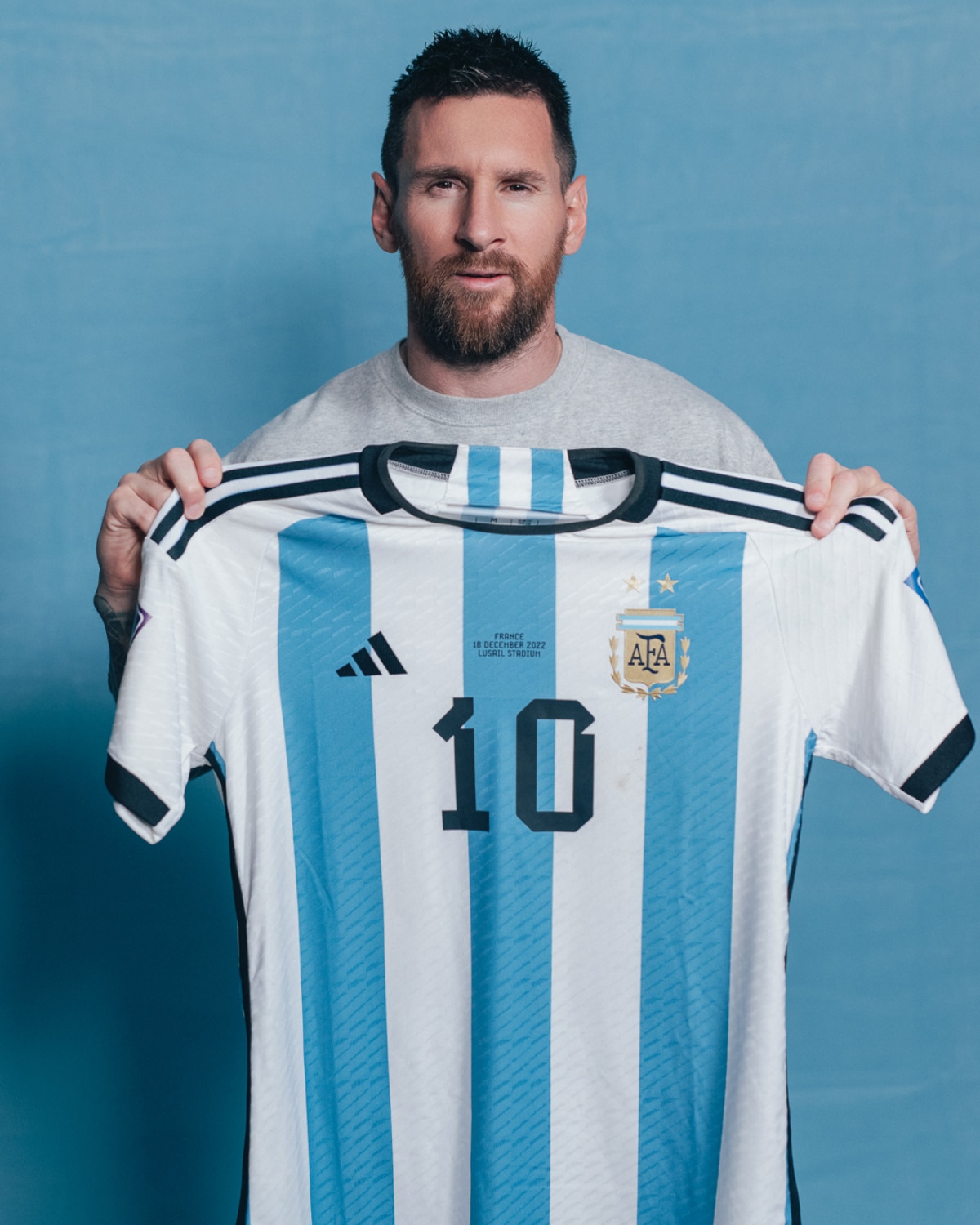 Subastarán las camisetas que Messi usó en Catar 2022