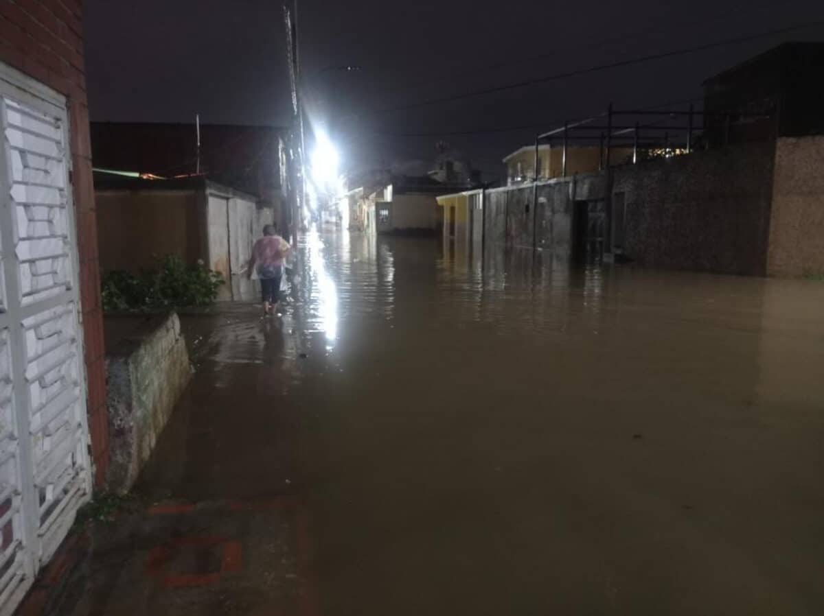 Lluvias afectaron viviendas y calles principales de la zona norte del estado Anzoátegui