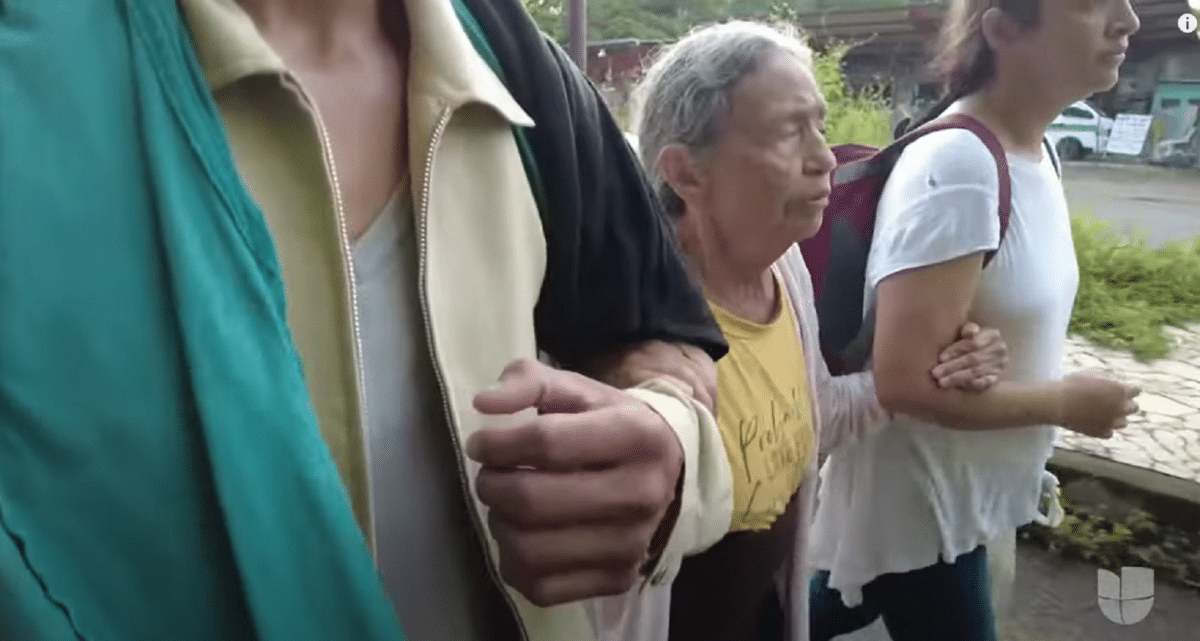 Una venezolana de 80 años camina por México para llegar a Estados Unidos