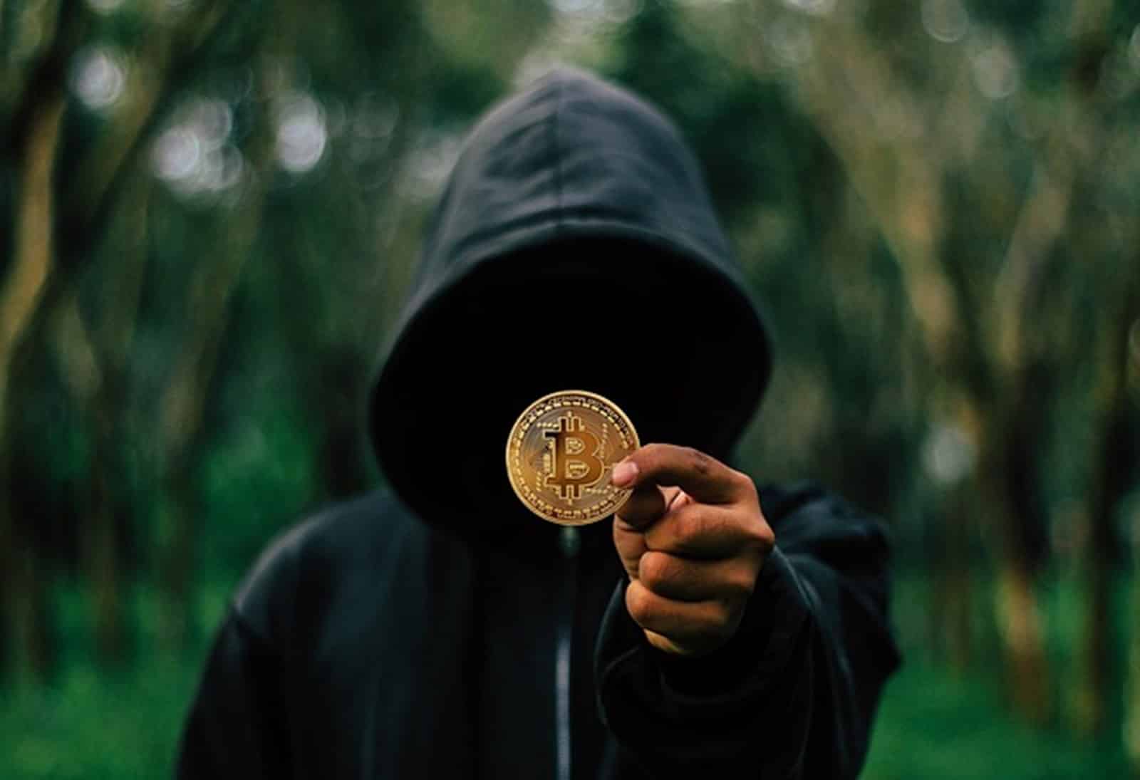 Qué es cripto-romance, la estafa virtual que alertó a los usuarios