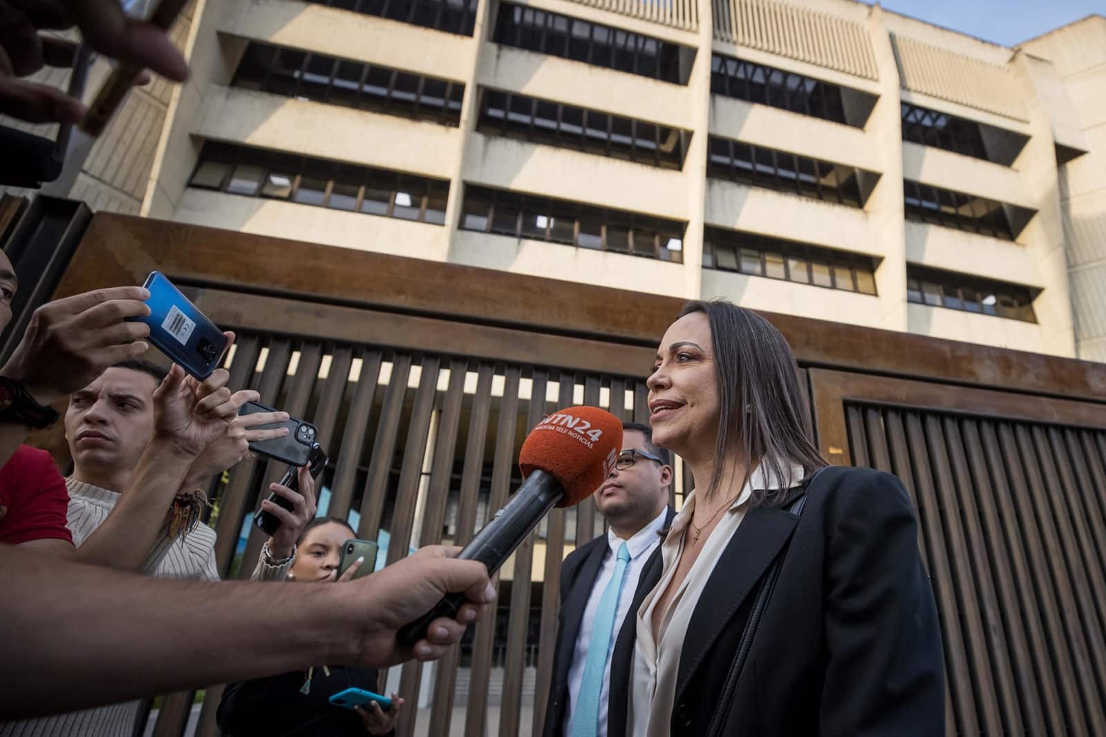 María Corina Machado acudió al TSJ para solicitar la revisión de su inhabilitación
