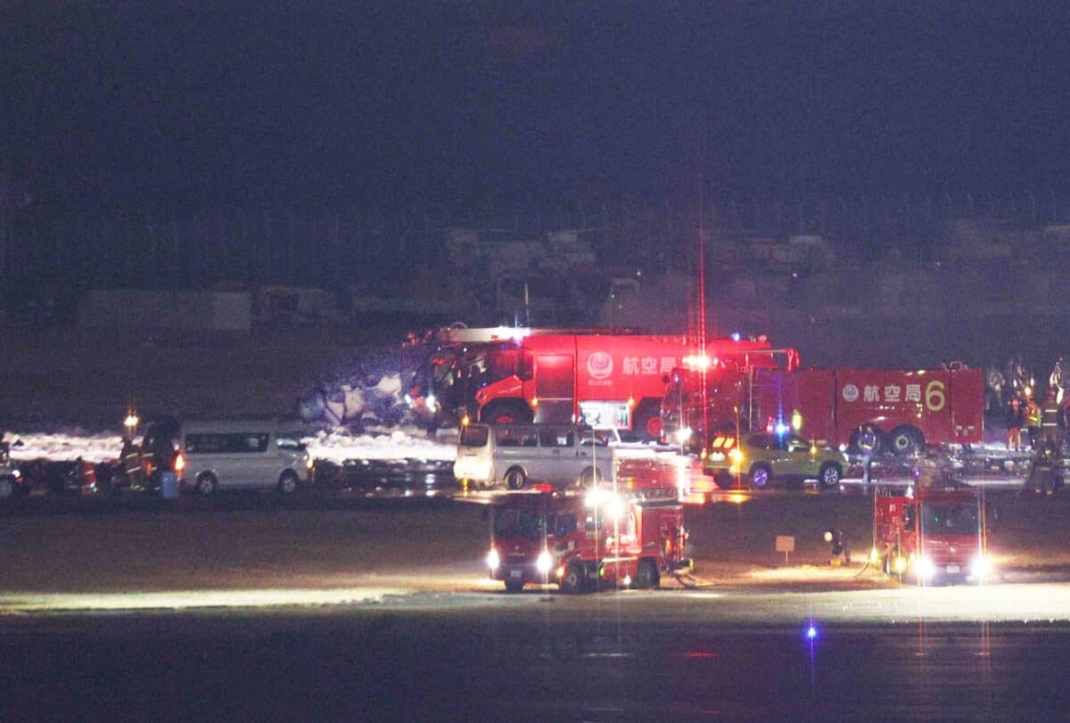 Al menos 5 personas murieron tras el choque de dos aviones en Japón
