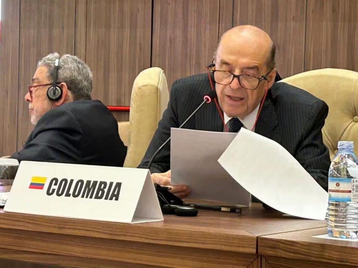 Procuraduría de Colombia suspendió al canciller Álvaro Leyva y lo llamó a juicio disciplinario: los detalles