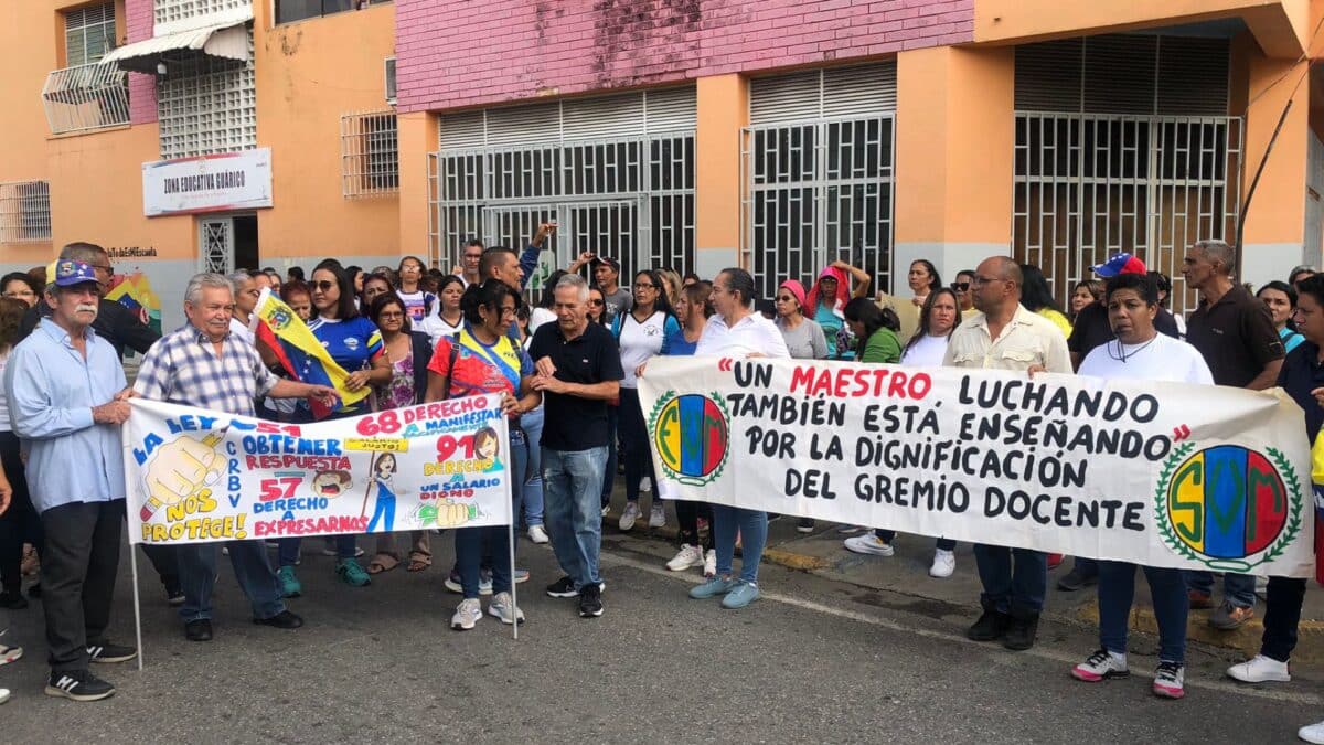 Docentes venezolanos retornaron a clases con protestas en varias zonas del país