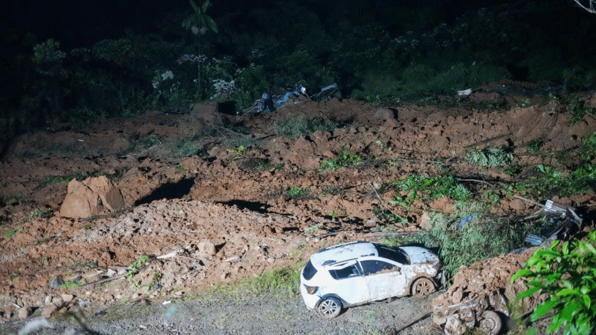 Más de 20 muertos por derrumbes de tierra en una carretera colombiana: lo que se sabe