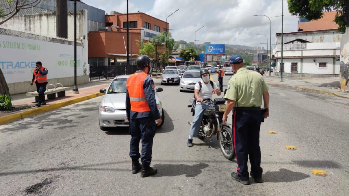 ¿Es legal que se solicite el pago inmediato de una multa de tránsito en Venezuela?