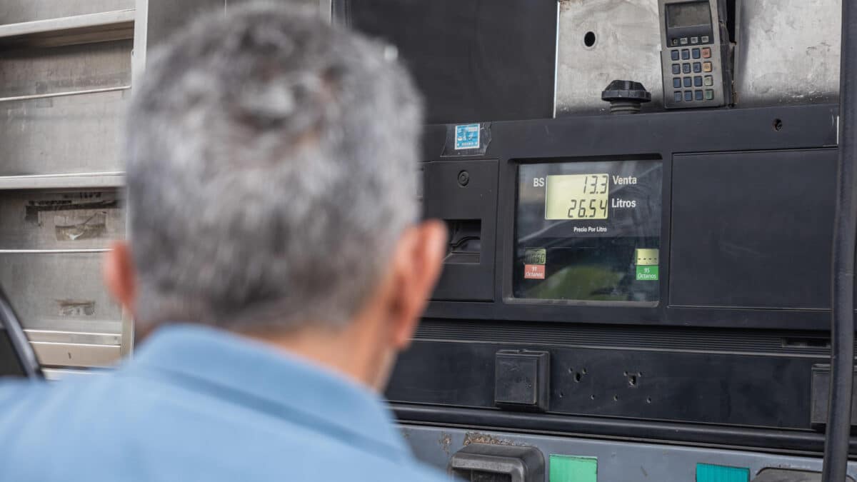 Denuncian que el contrabajo de gasolina en Venezuela persiste pese al aumento de su precio