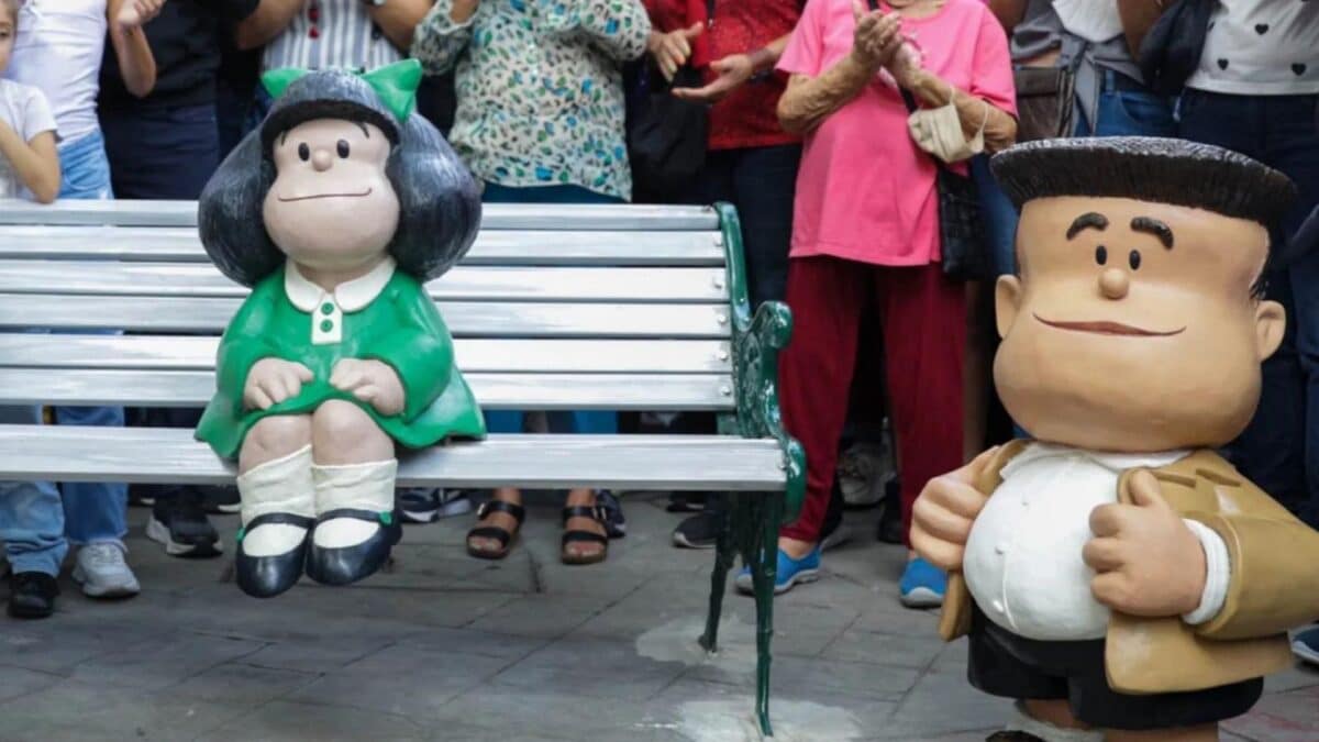 Inauguraron una escultura de El Principito con su amigo el Zorro en Caracas