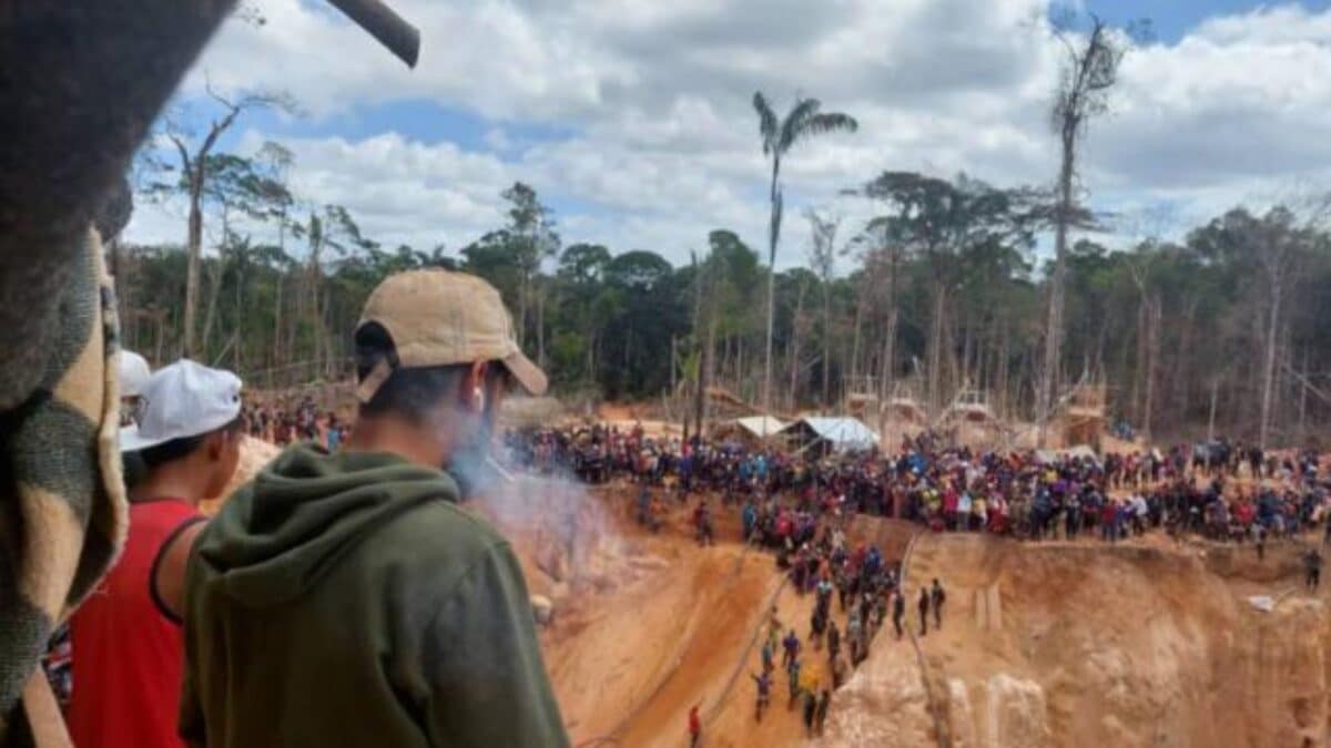 Confirmaron varios muertos y más de 70 personas tapiadas en el derrumbe de una mina en Bolívar