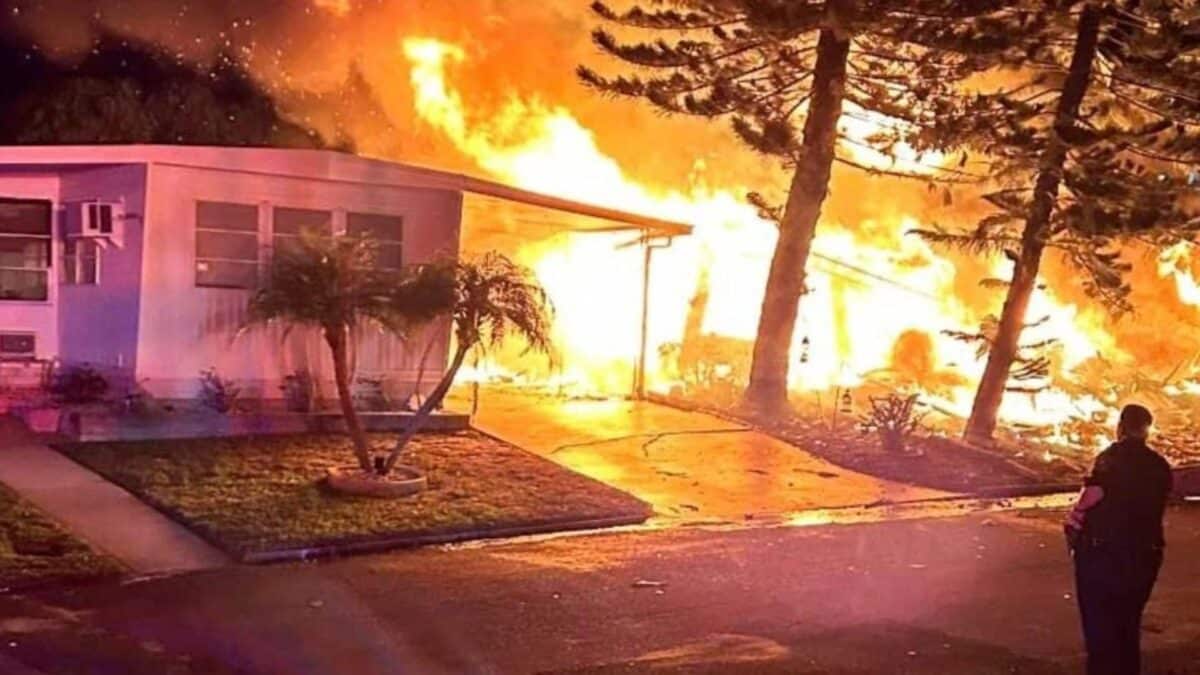 Una avioneta se estrelló contra un parque de casas rodantes en Florida
