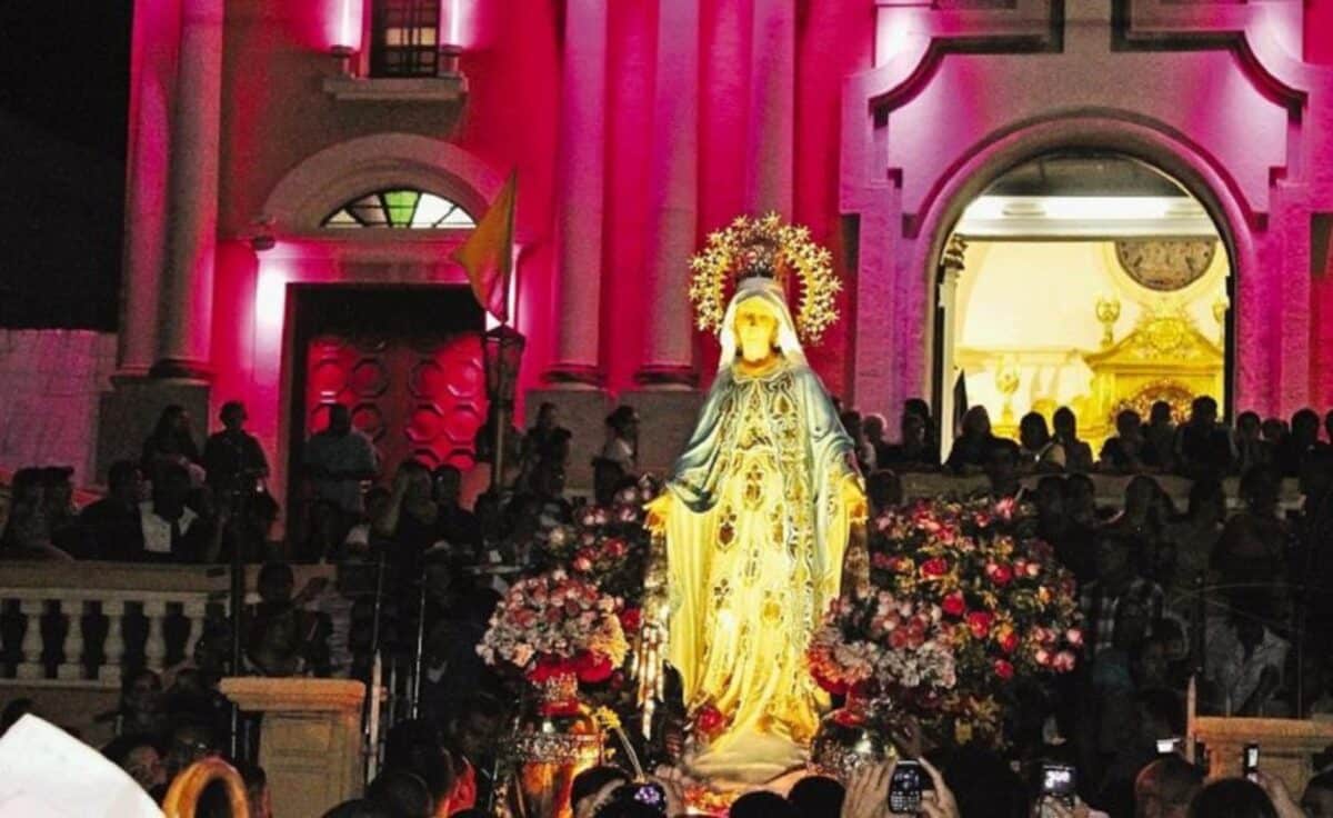 Hurtaron la corona de la Virgen de La Milagrosa y otros objetos religiosos en Maracaibo