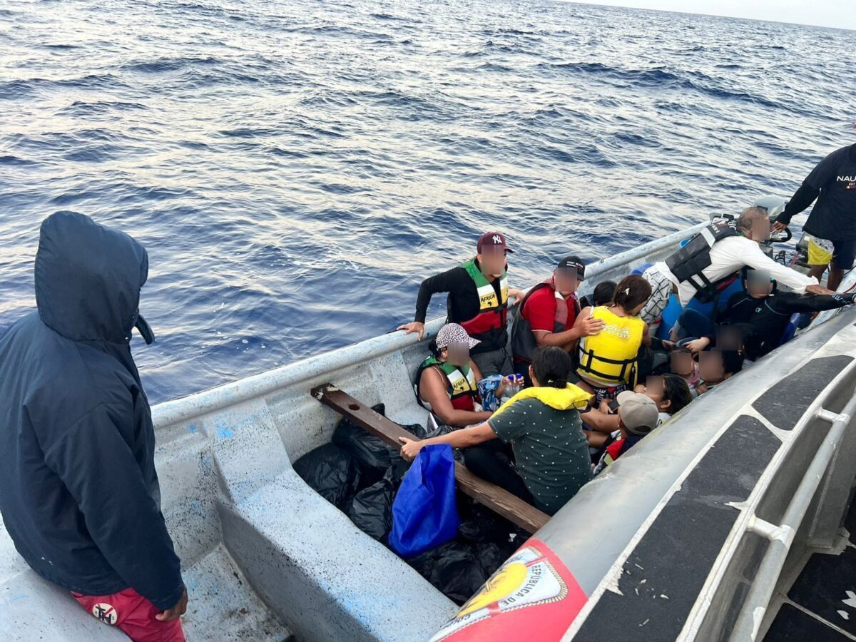 Rescataron a 17 migrantes en el archipiélago San Andrés de Colombia