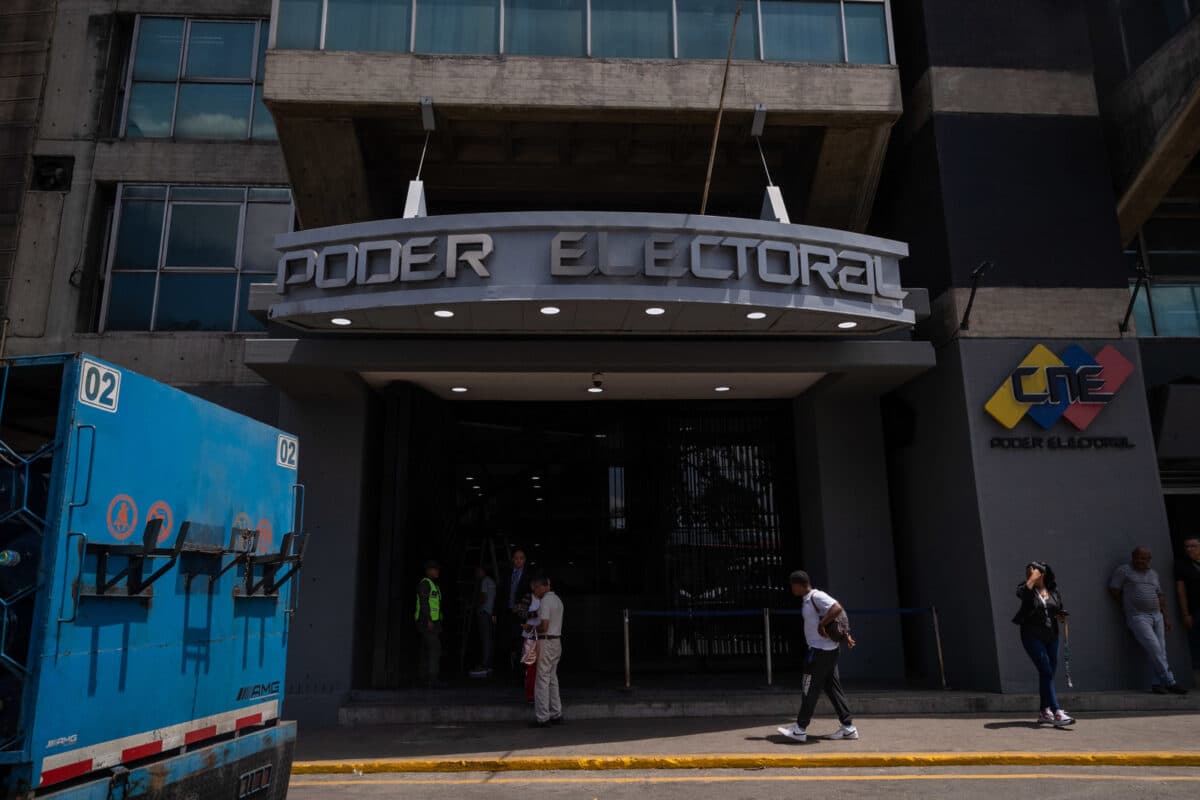 UNT postuló a Manuel Rosales para las elecciones presidenciales