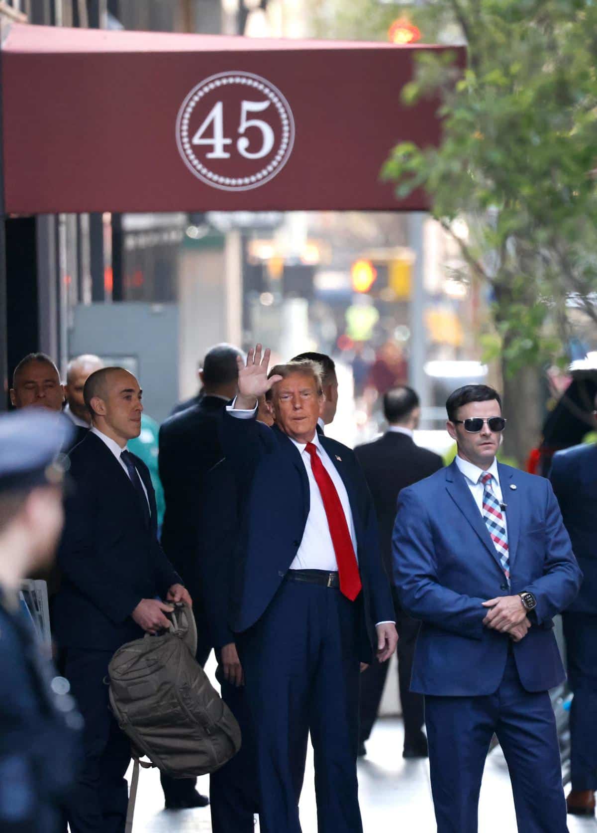 El expresidente Trump asiste a la selección del jurado de su juicio penal en Nueva York