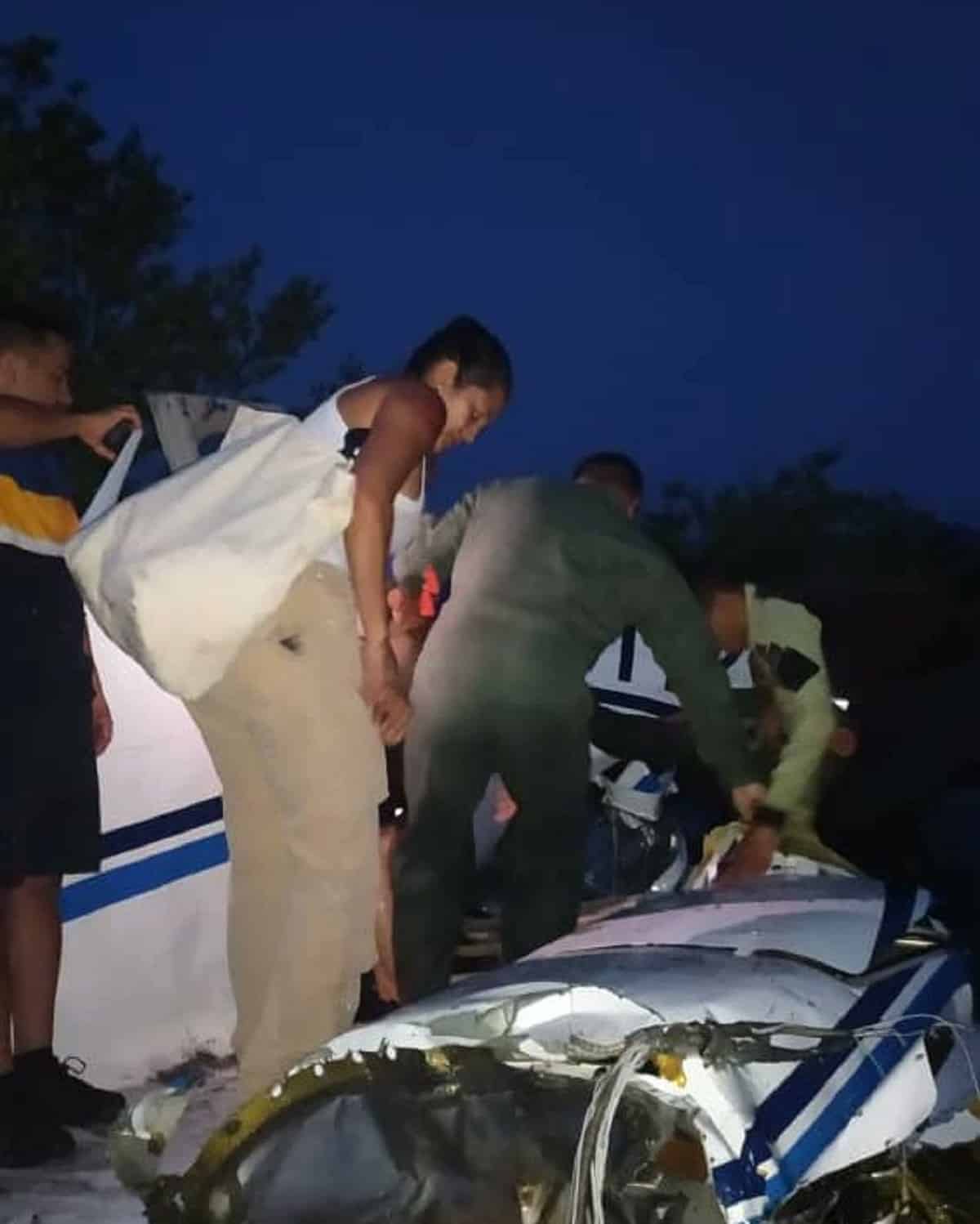 Al menos 1 persona murió y 4 resultaron heridas tras el aterrizaje forzoso de una avioneta en Puerto Cabello