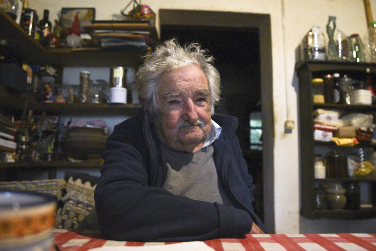 Expresidente uruguayo José Mujica informó que tiene un tumor en el esófago