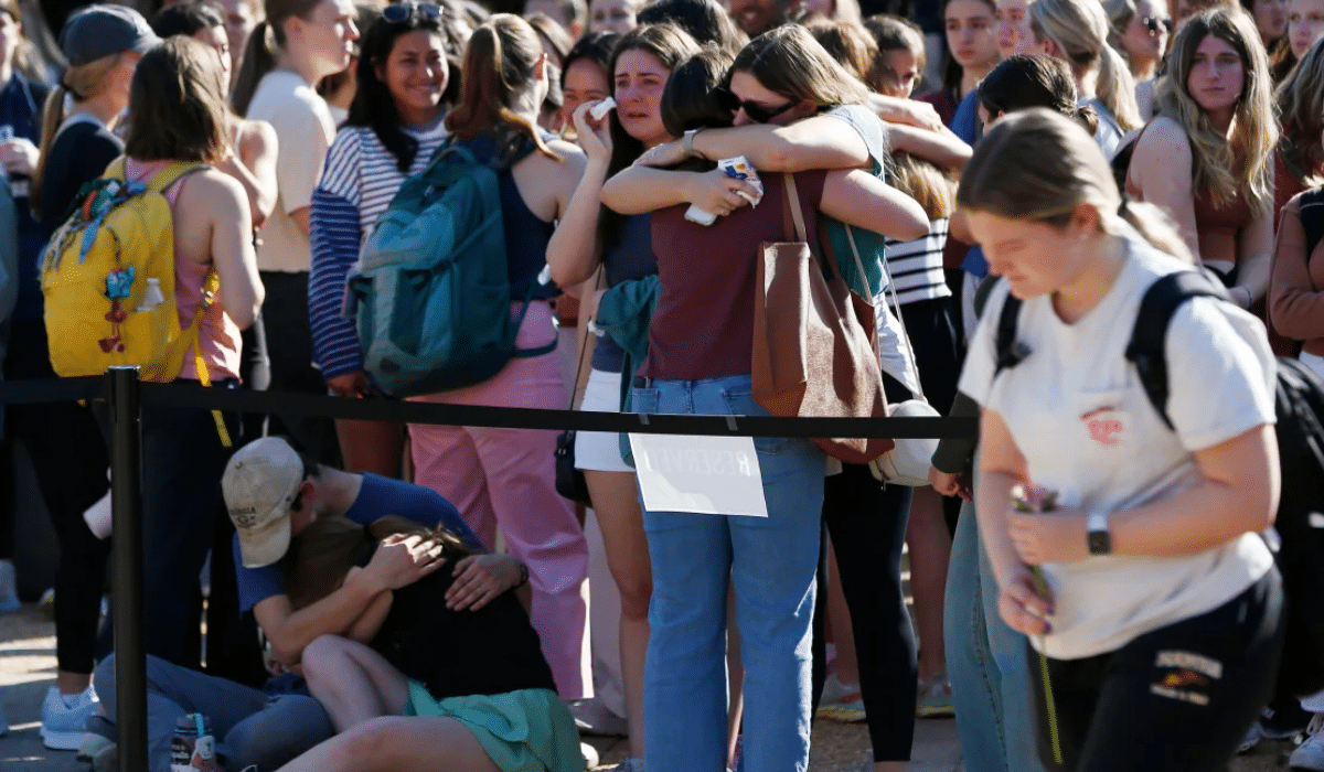 Estudiantes de la Universidad de Georgia lamentaron la muerte de Laken Riley. Foto: Joshua L. Jones / Online Athens / USA Today Network