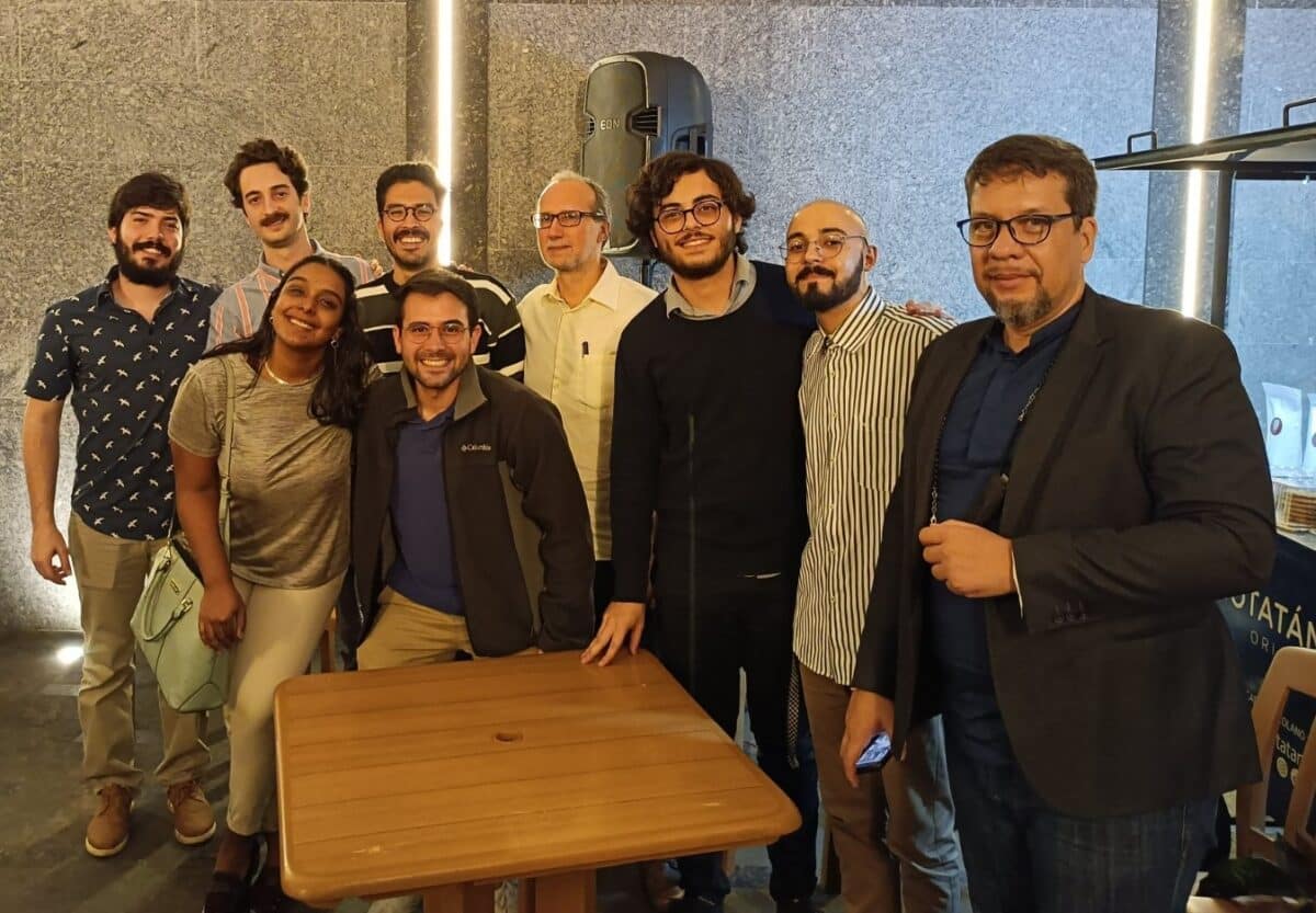 La Mesa de Arriba: un grupo que busca compartir ideas filosóficas a través del diálogo