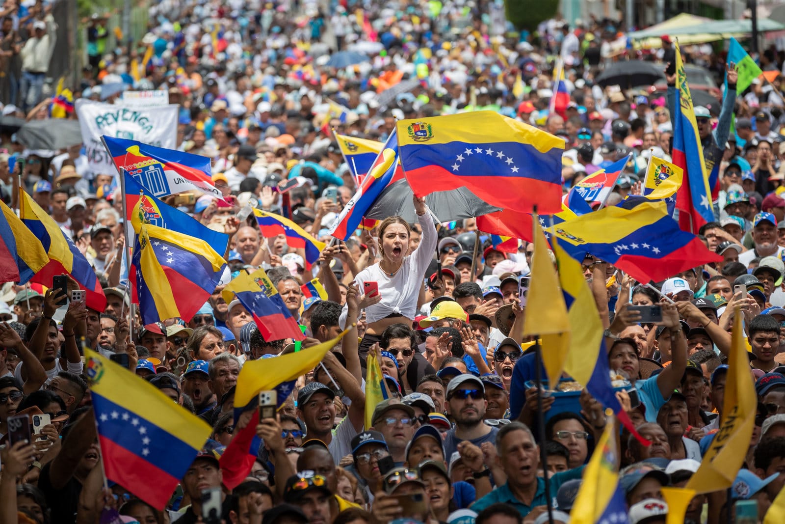 Chavismo and the opposition will compete with two marches in Caracas to start out the presidential marketing campaign