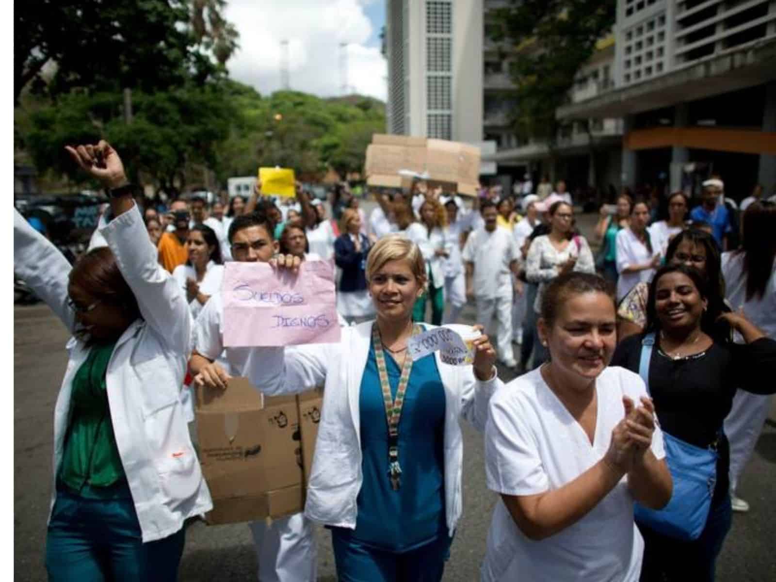 Alertan que 70 % de los enfermeros han abandonado sus puestos de trabajo en Venezuela
