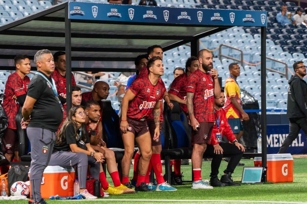 La Cosa Nostra vs Forum Jet, La Cosa Nostra, Forum Jet, Liga Monumental Caracas, fútbol 9 Liga Monumental, torneo de fútbol 9 Liga Monumental, Liga Monumental Venezuela, Liga Monumental 2024, Estadio Monumental, El Diario, José Daniel Ramos