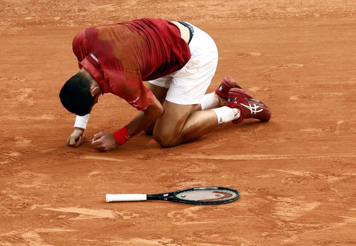 Djokovic se retiró de Roland Garros por lesión en la rodilla: ¿quién pasó a ser el número 1 del torneo?