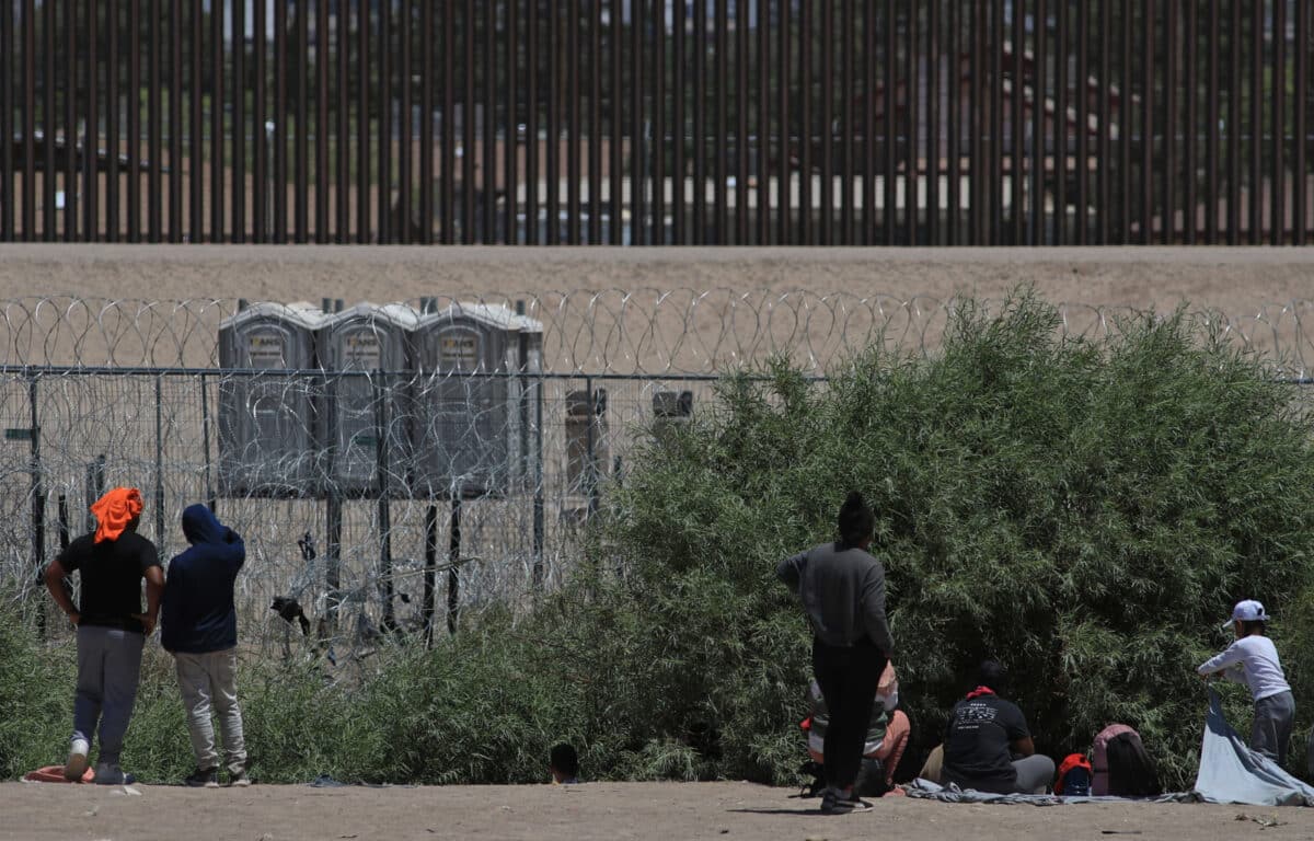 ¿Qué efectos tendrán las nuevas restricciones en la frontera entre EE UU y México?