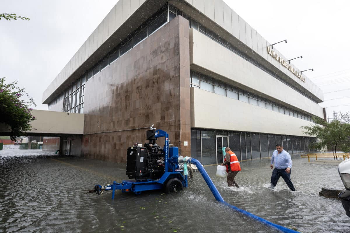 Rains with electric shocks are expected in several areas of Venezuela due to the passage of tropical waves 12 and 13