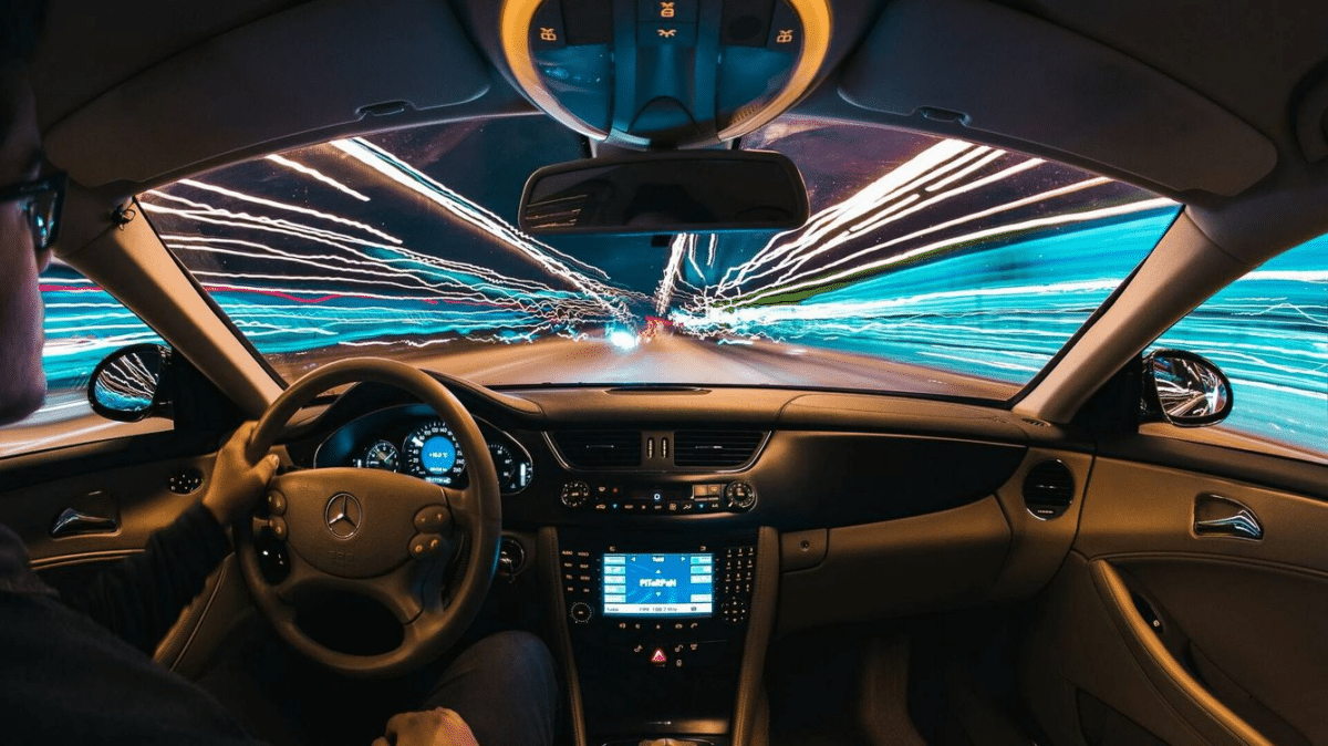¿Qué es el efecto túnel y cómo afecta la visión al volante?