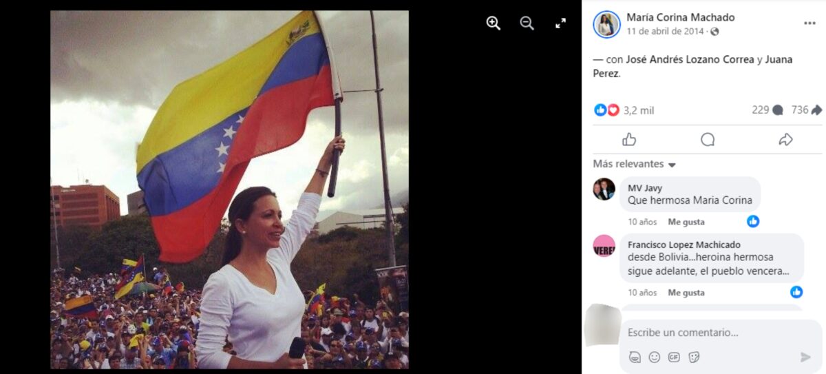 ¿La líder opositora María Corina Machado ondeó una bandera de Estados Unidos en una concentración en Venezuela?