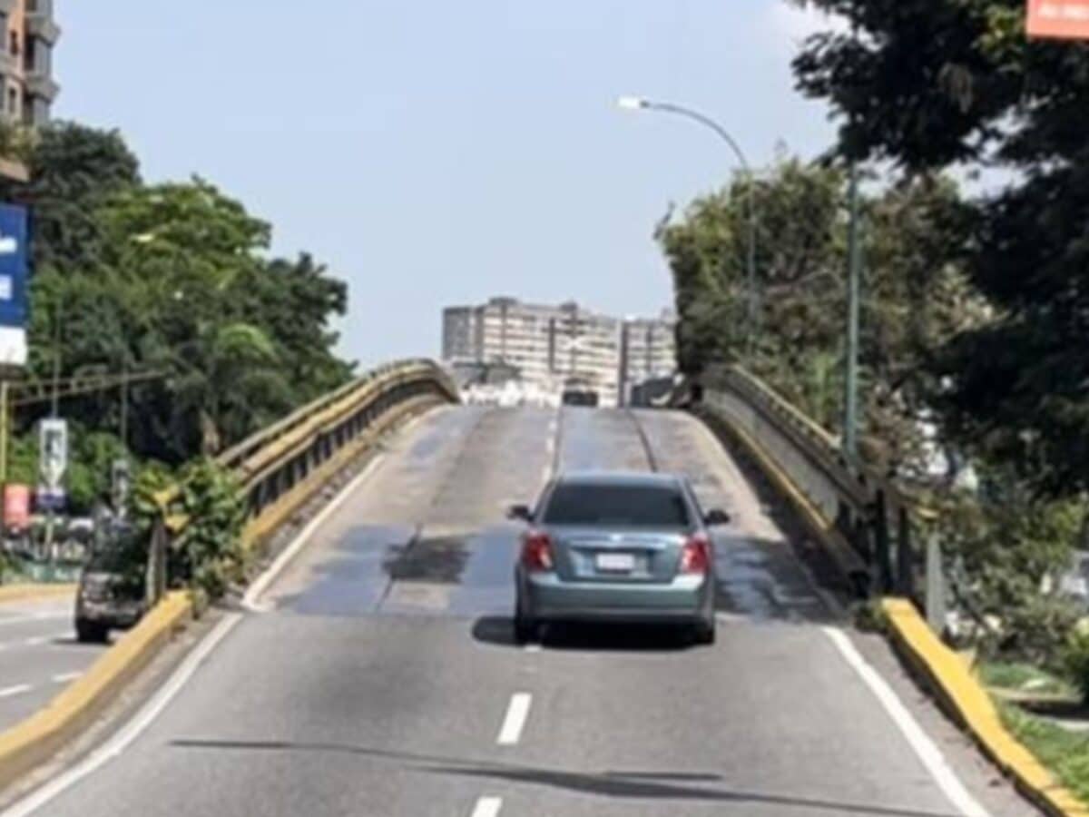 Alcaldía de Baruta restringirá el paso de vehículos en el puente de Las Mercedes: ¿a qué se debe la medida?