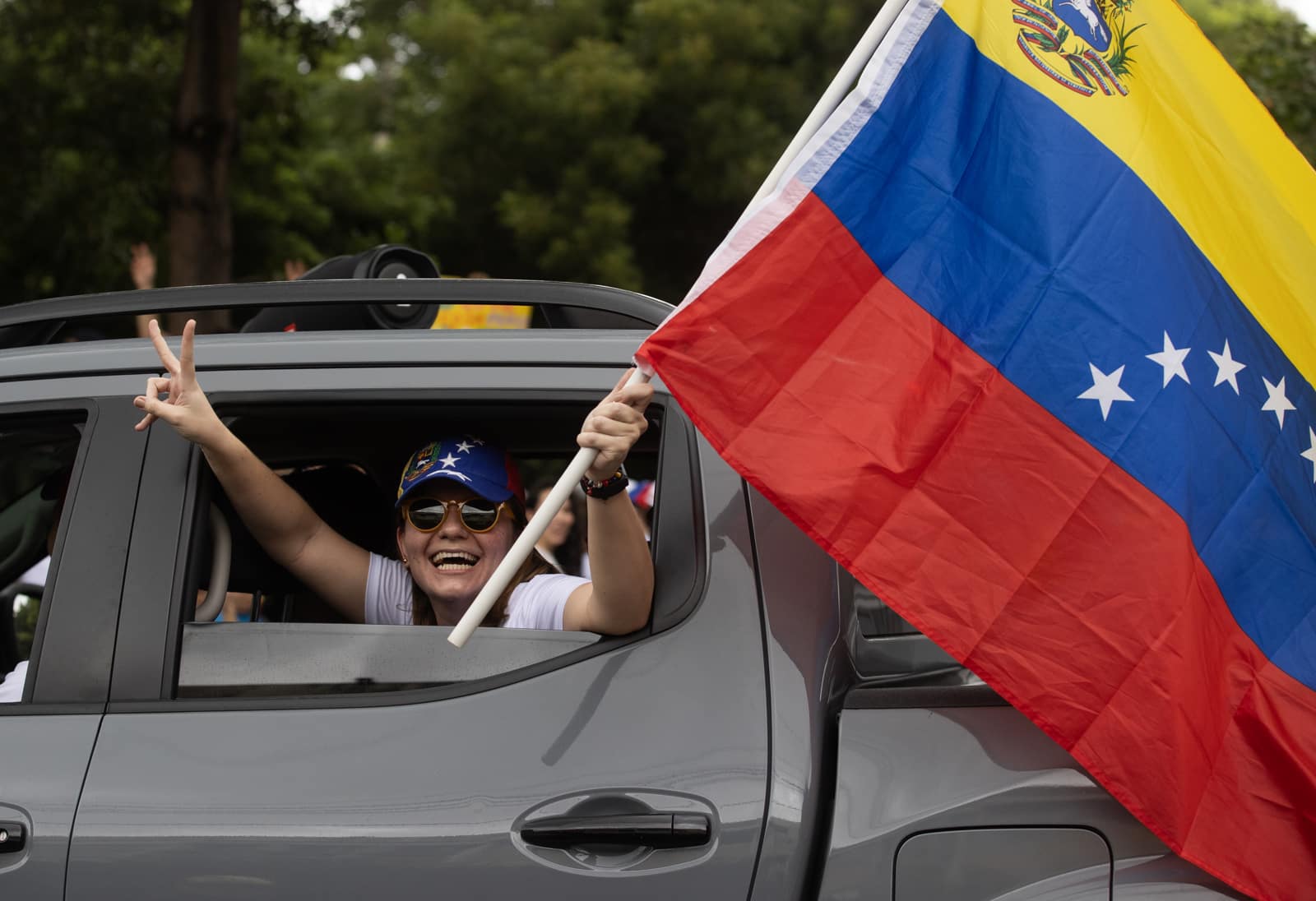 ¿Qué fuentes confiables cubren noticias sobre la diáspora venezolana?