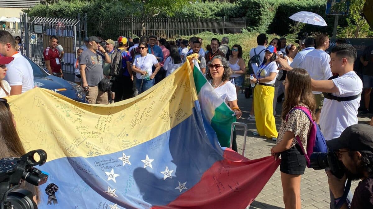 Así se desarrolla la jornada electoral para los venezolanos en el exterior
