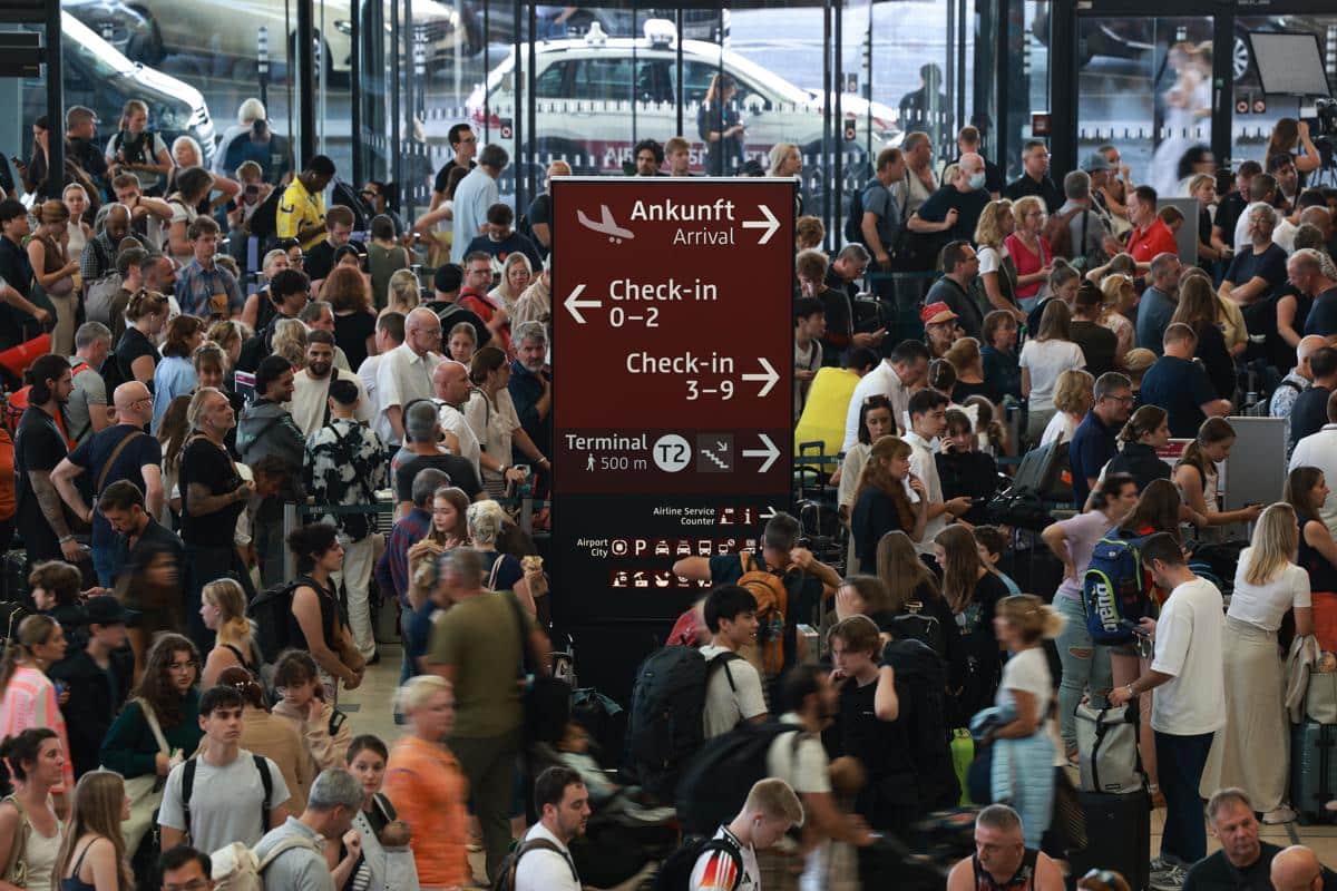 En imágenes: el caos en los aeropuertos del mundo por la caída global de Microsoft