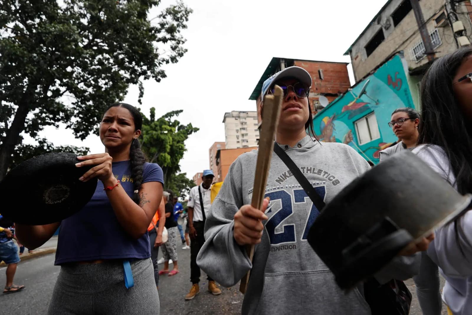 Protests against pots and pans were reported in Greater Caracas for the second consecutive day