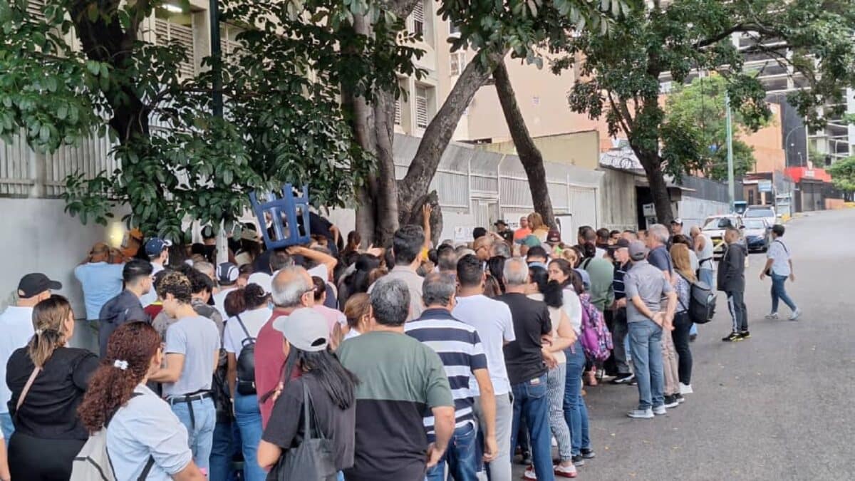 El Himno Nacional: protagonista del inicio de la jornada electoral en Venezuela